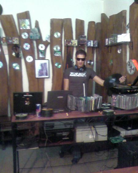 dj--houssam@hotmail.com